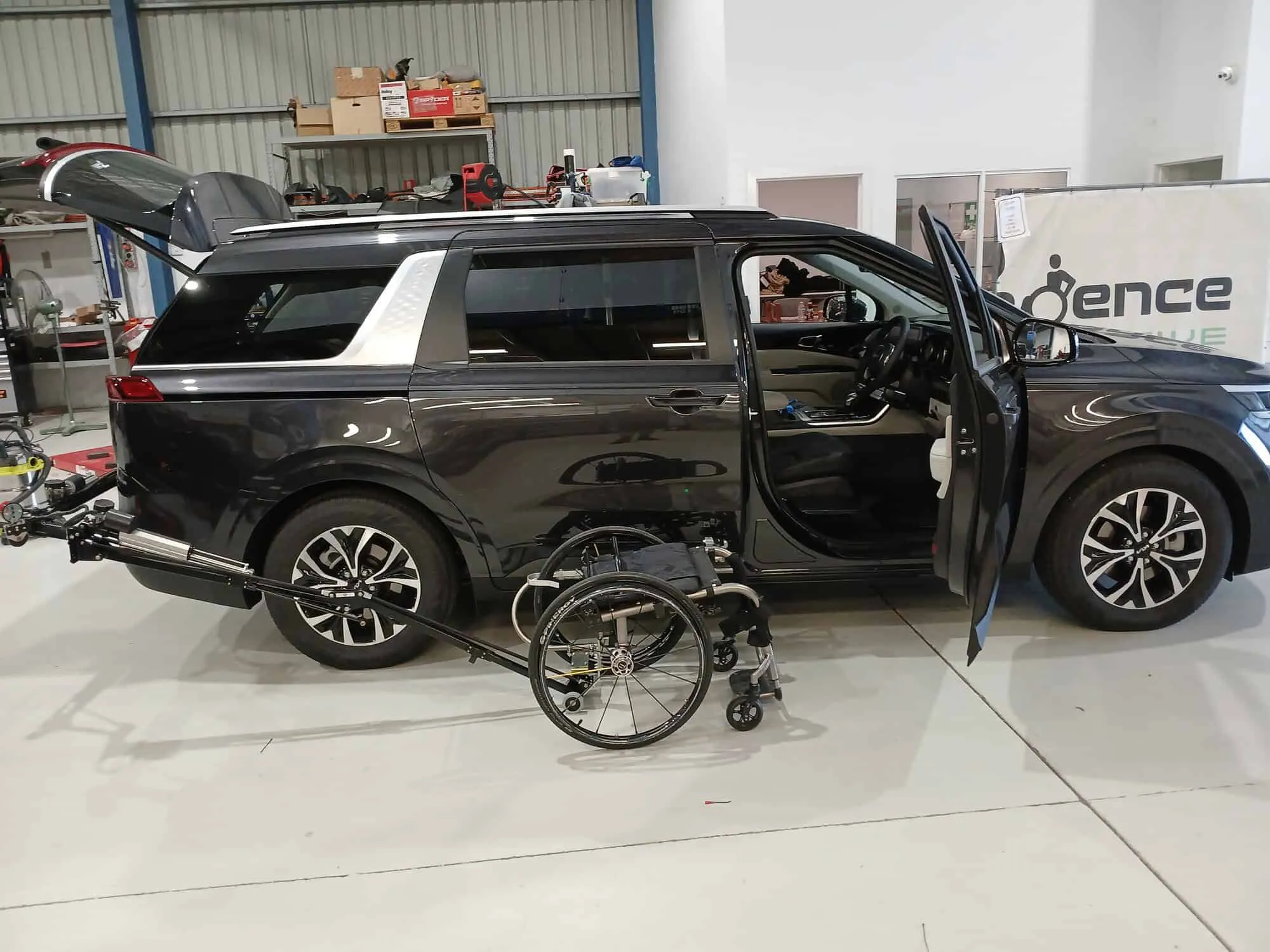 2023 Kia Carnival