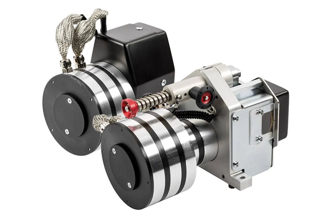SPACE DRIVE 
SERVO MOTORS