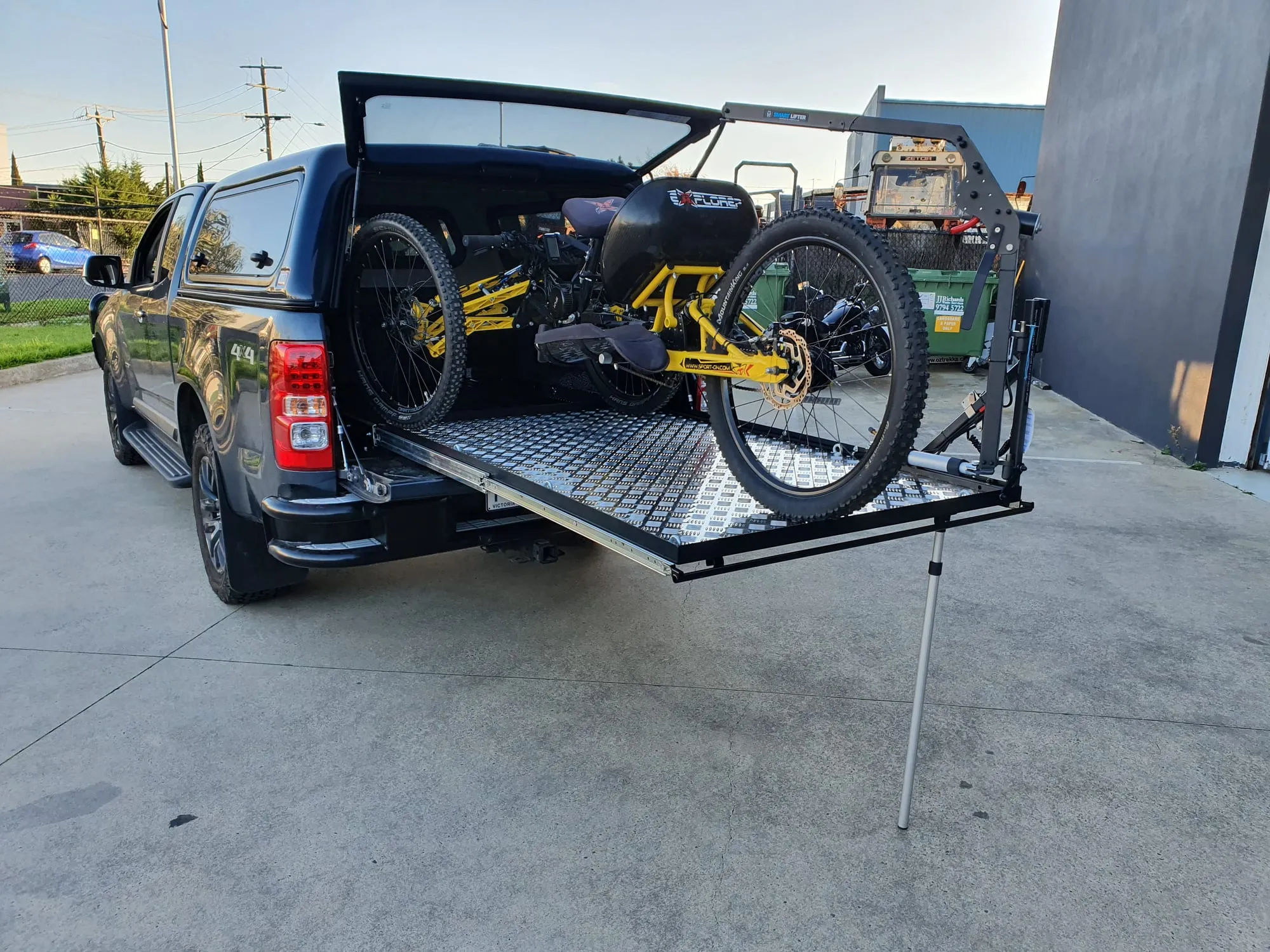 Custom Hoists