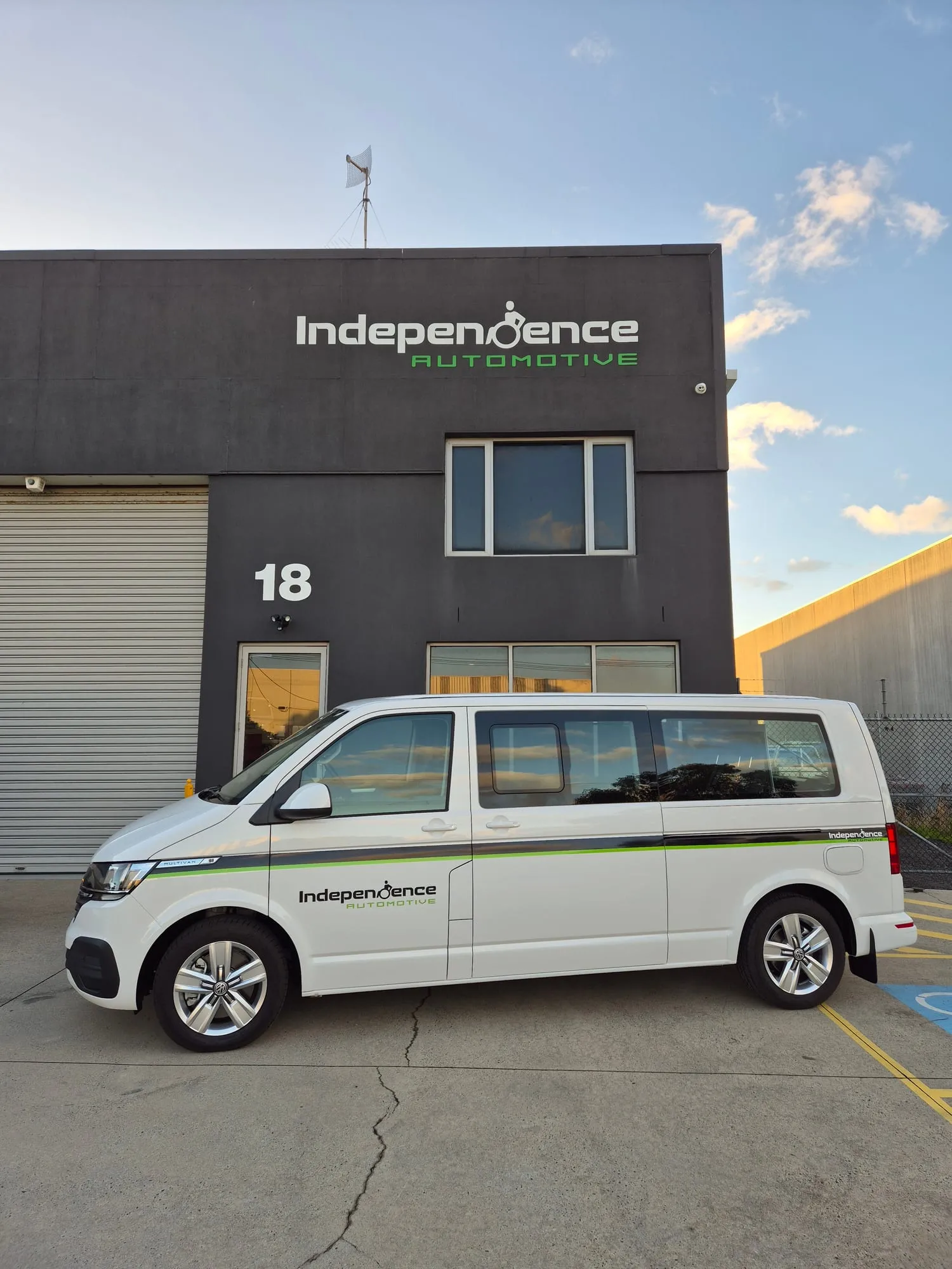 Volkswagen Multivan T6.1 — photo 1