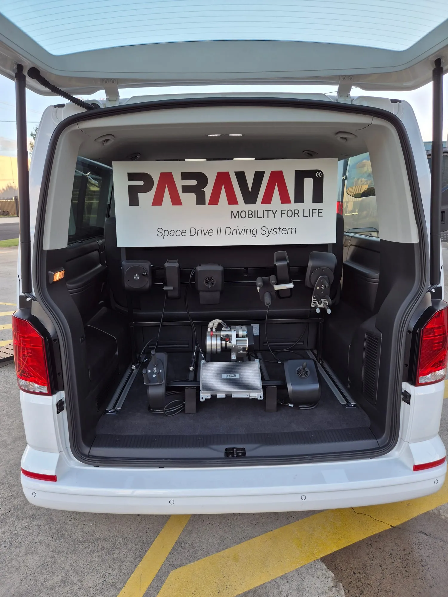 Volkswagen Multivan T6.1 — photo 6