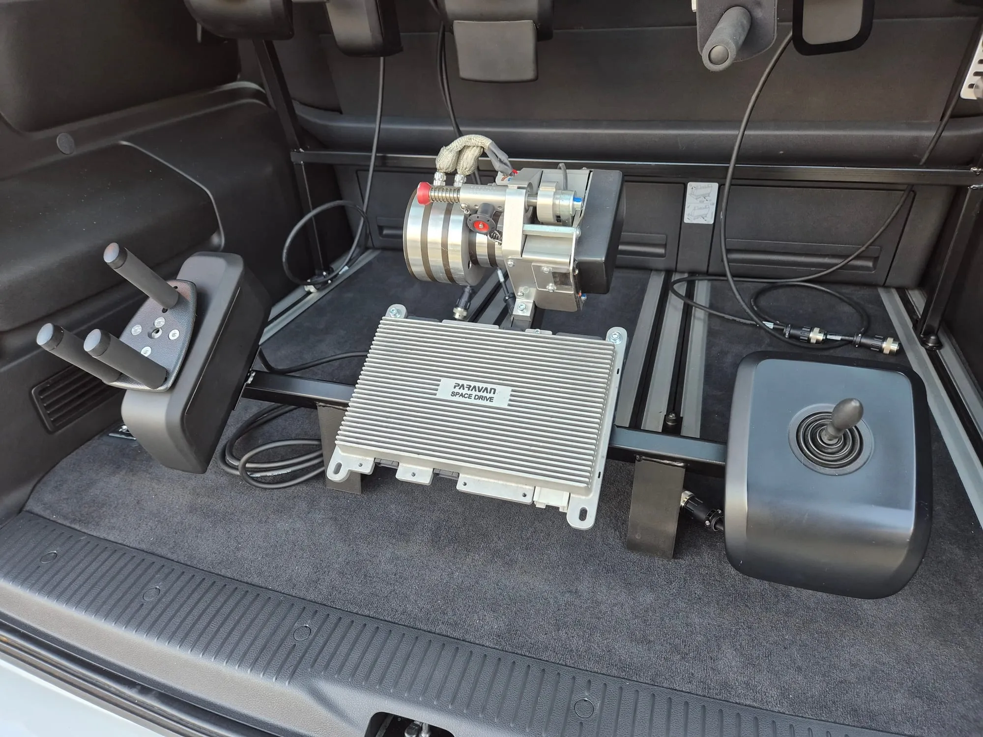Volkswagen Multivan T6.1 — photo 8
