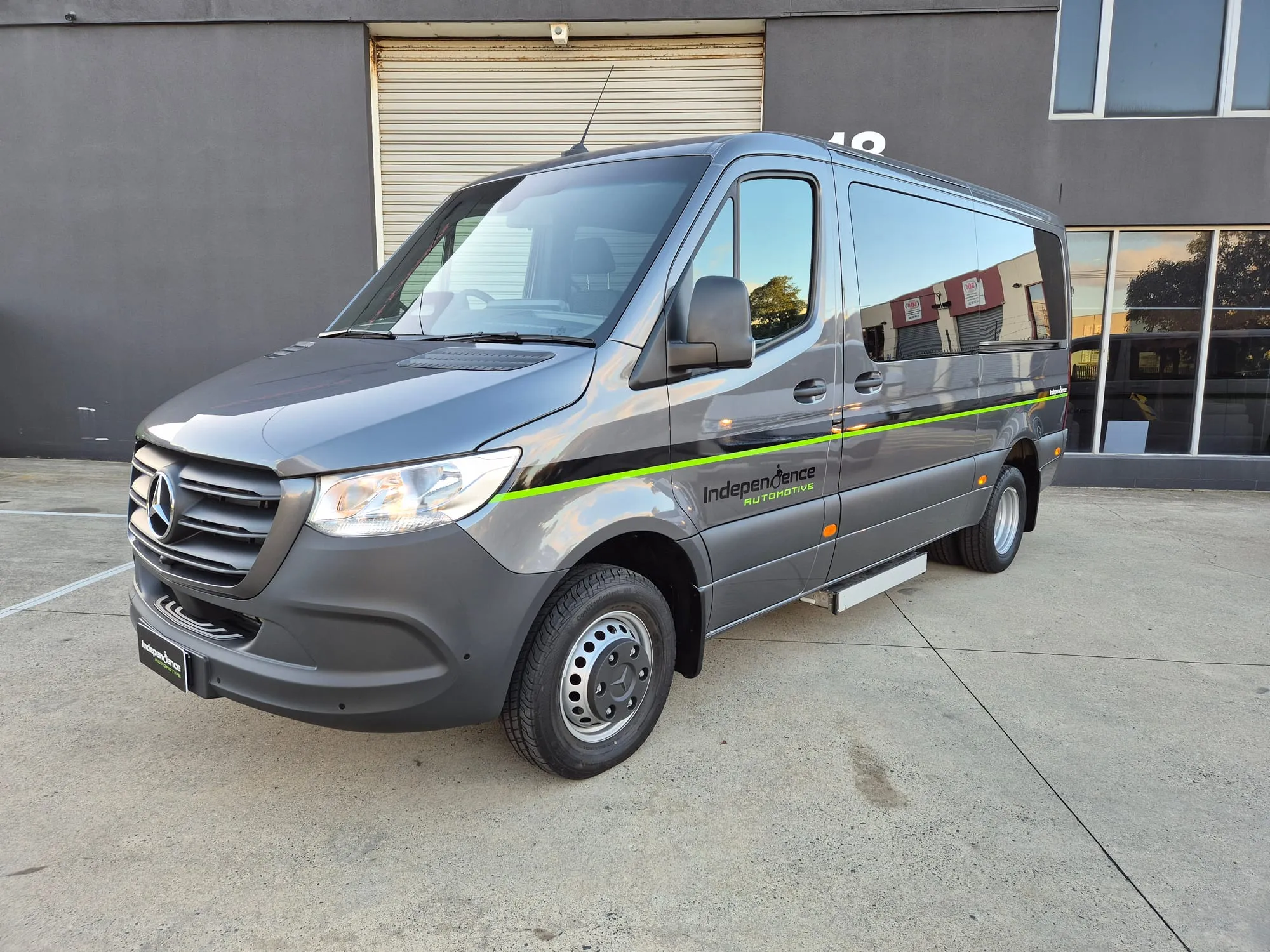 Mercedes Sprinter — photo 1