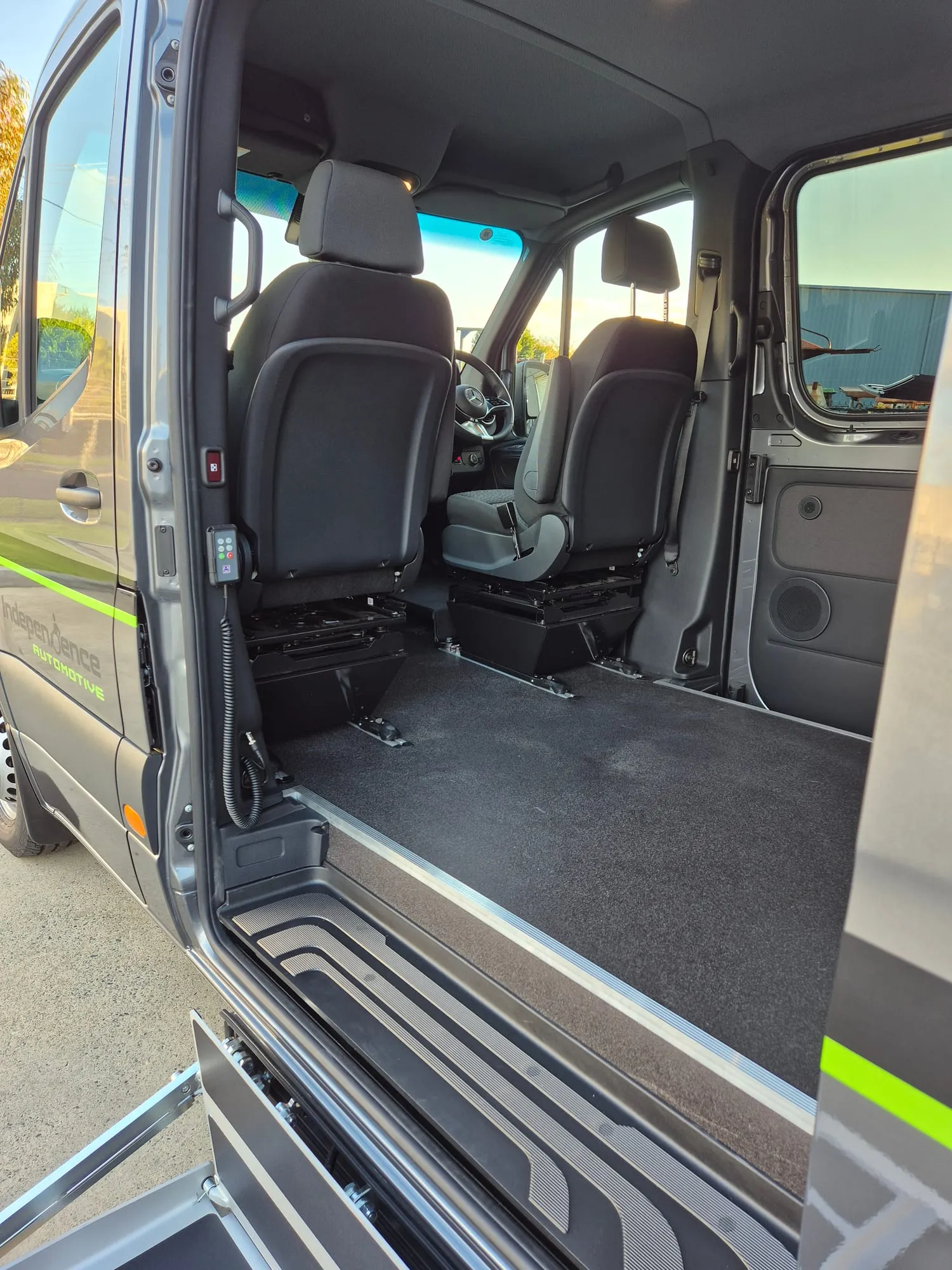 Mercedes Sprinter — photo 13