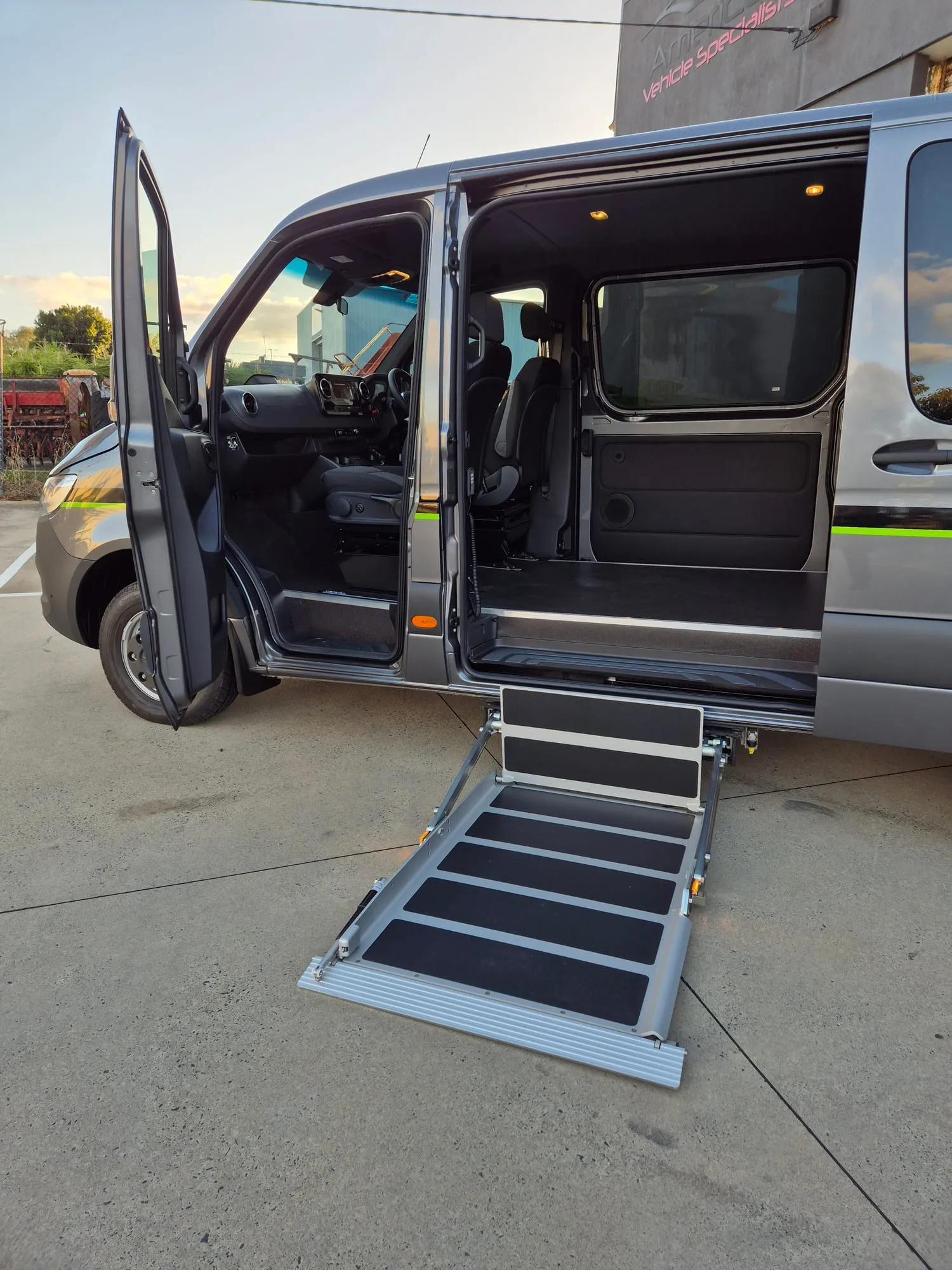 Mercedes Sprinter — photo 14