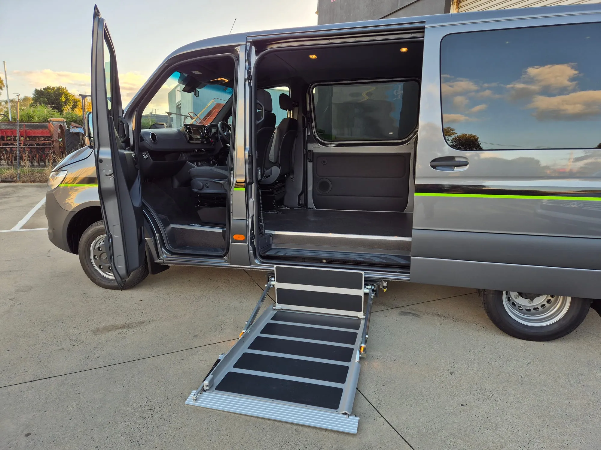 Mercedes Sprinter — photo 15