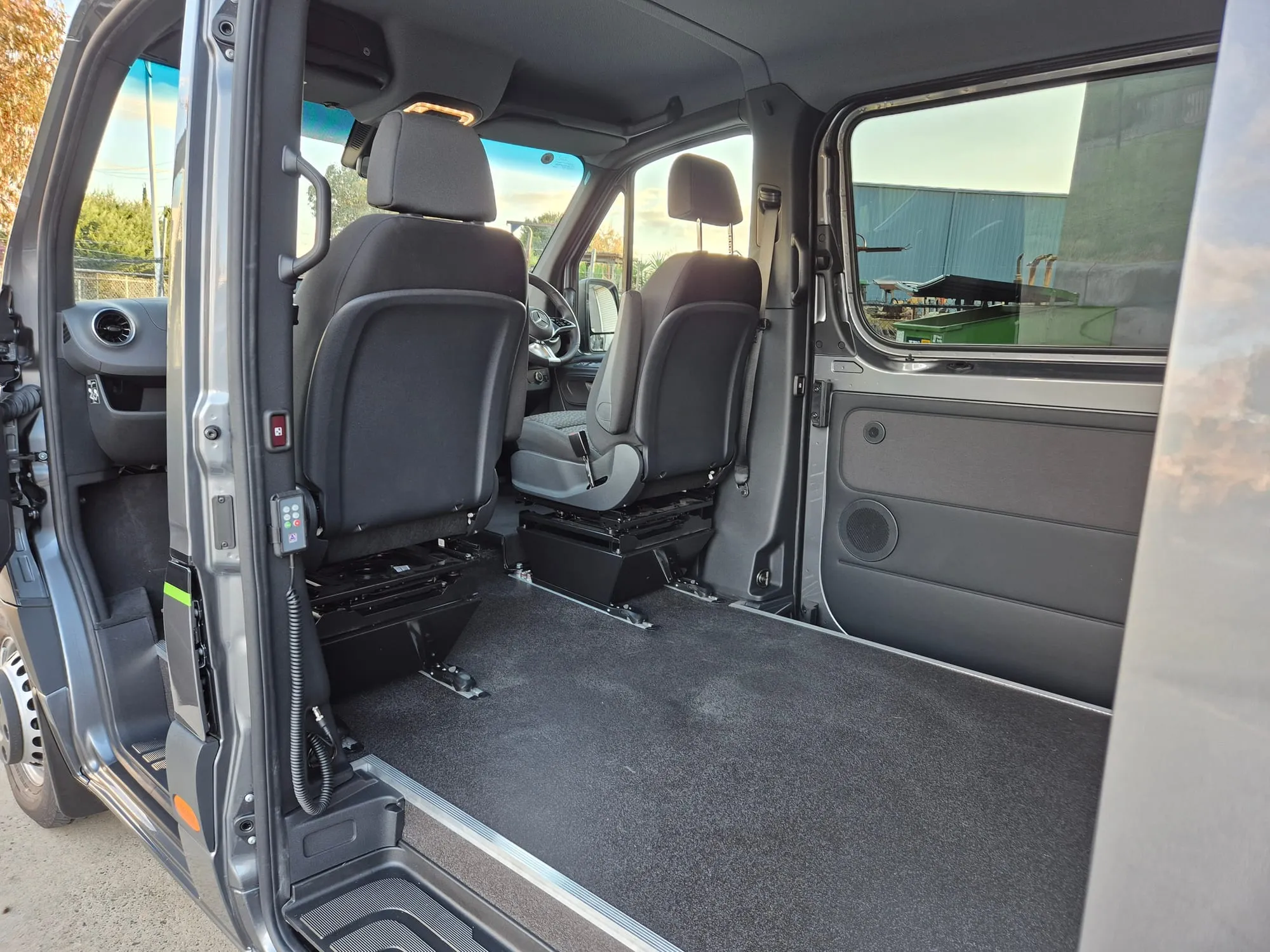 Mercedes Sprinter — photo 20