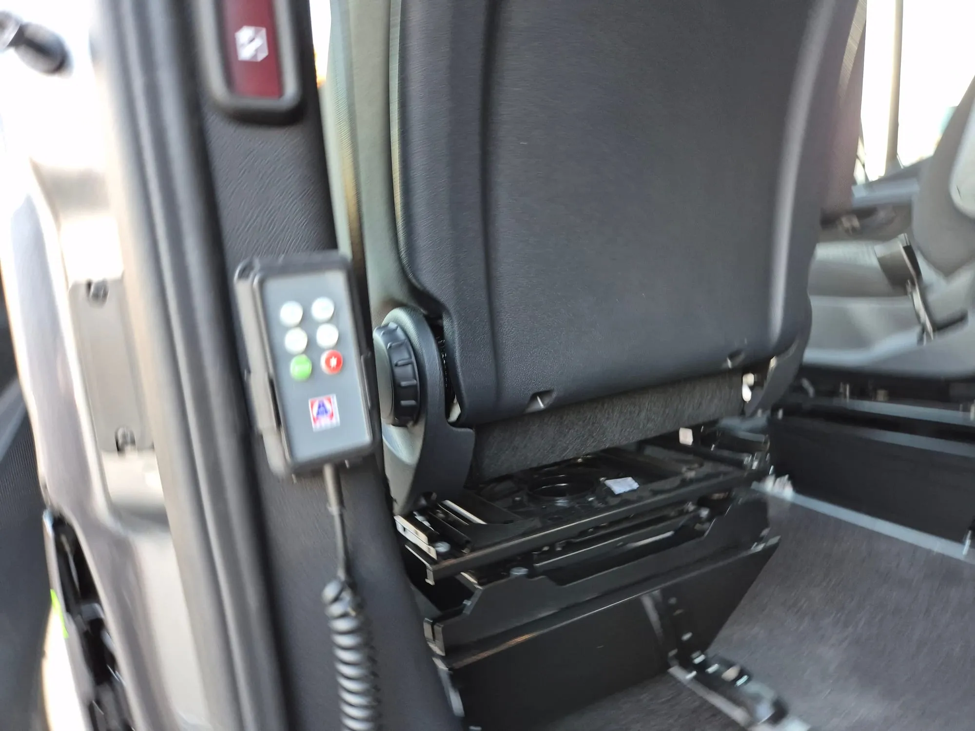 Mercedes Sprinter — photo 22