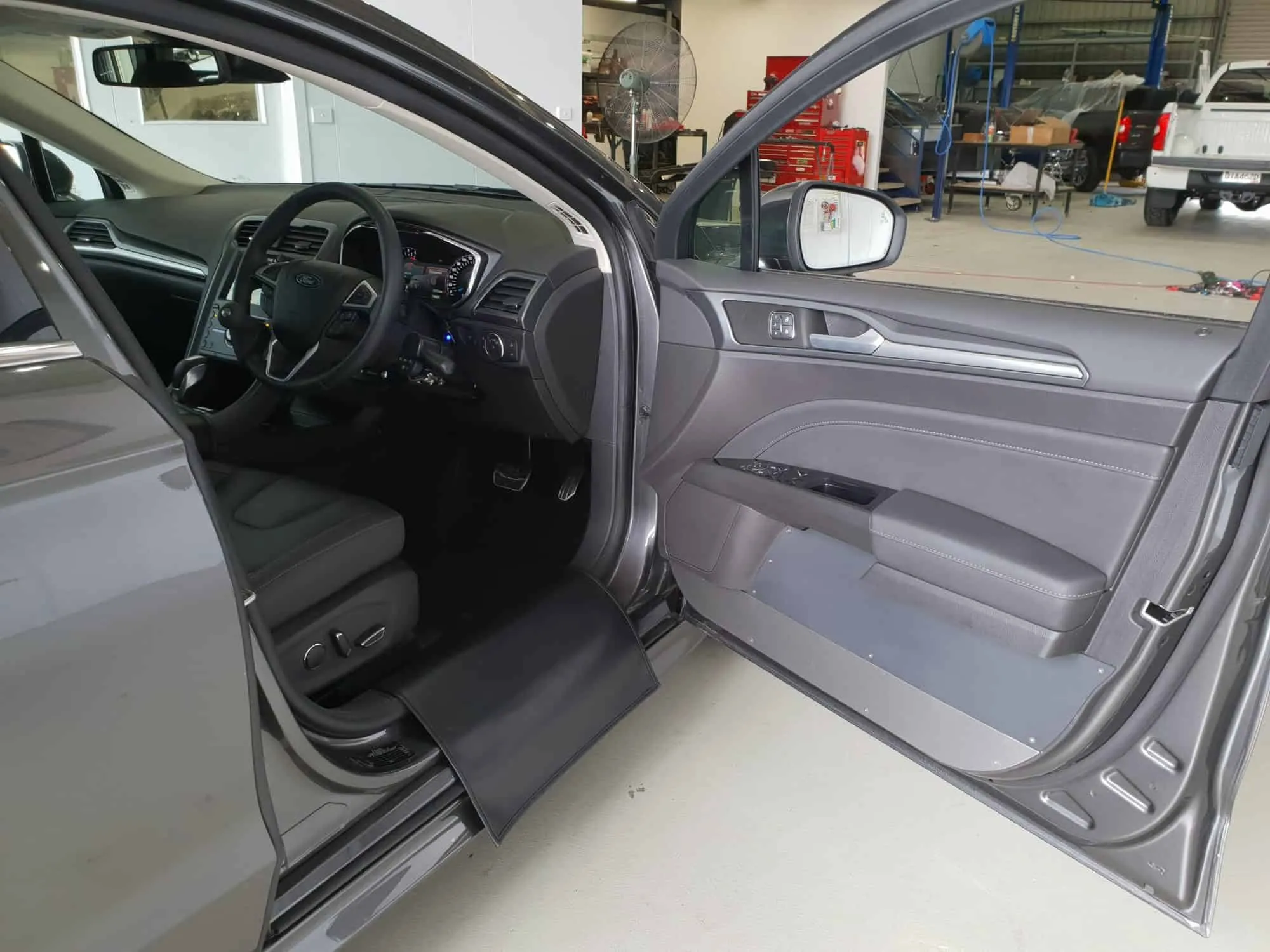 SILL, CONSOLE AND SEAT PROTECTION